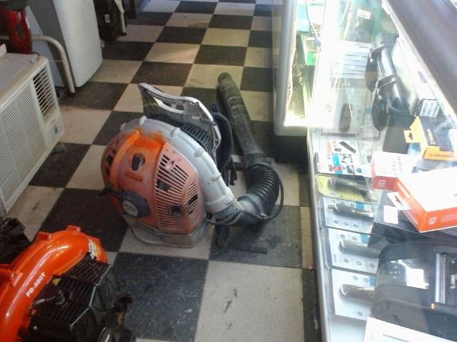 Blower a moteur a dos