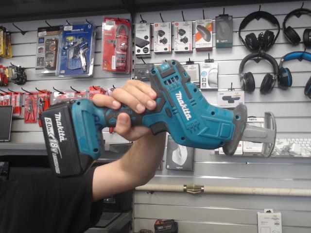 Outil oscilant makita 5am