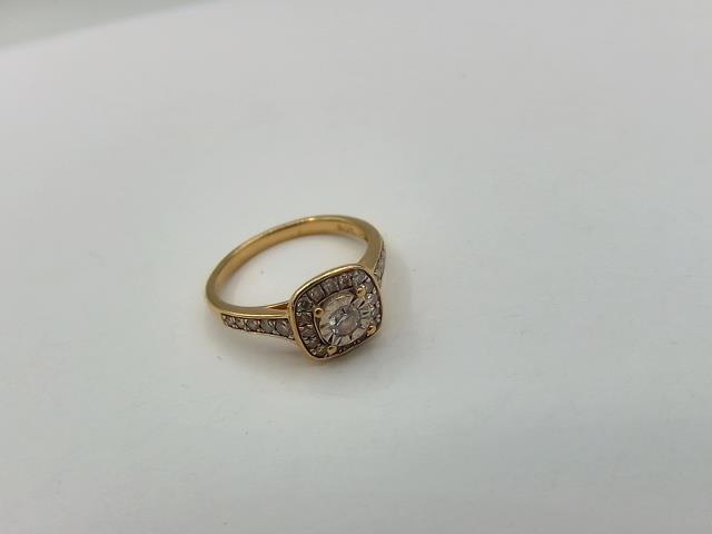 BAGUE  EN OR 10KT AVEC DIAMANTS