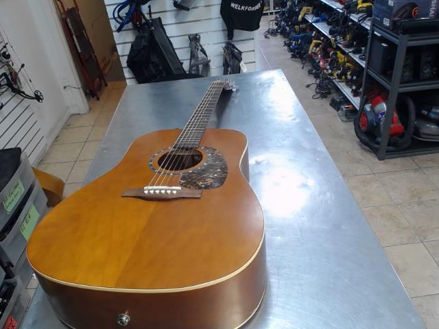 Guitare semi acoustique
