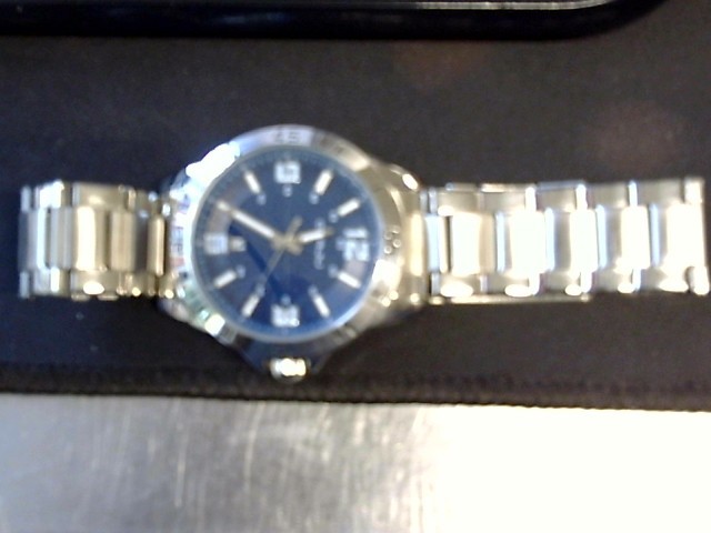 Montre no brand bonne condition