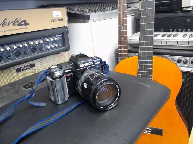 Camera minolta 7000