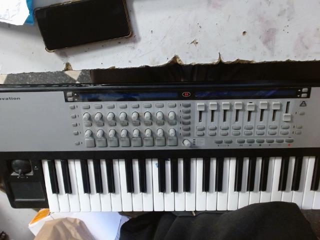 Keyboard novation remote61