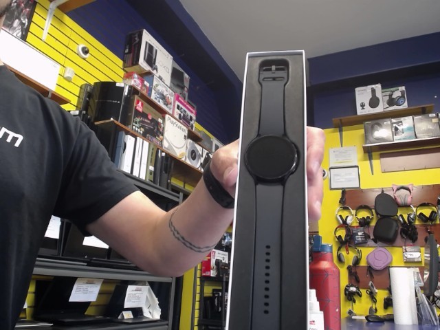 5 montre dans bte saphire noir