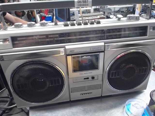 Radio sanyo