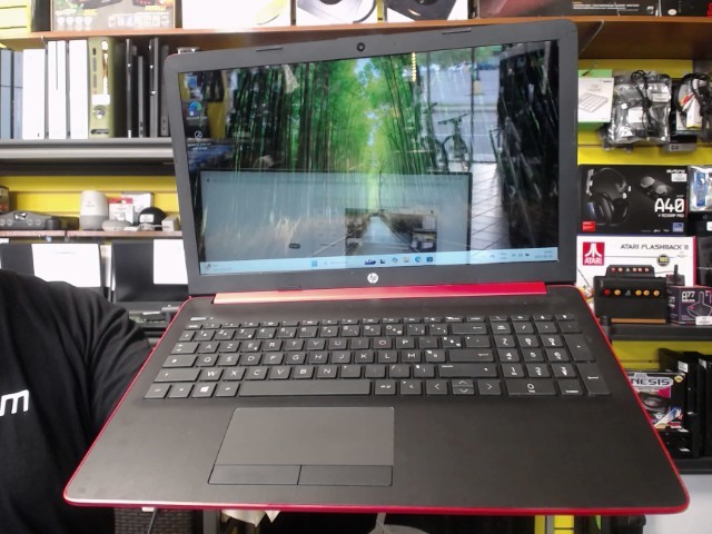I3-7020u @ 2.3ghz 8go ram 250ssd+1to