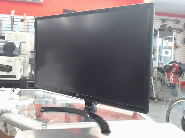 Moniteur 27' 1.5a