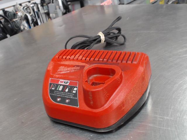 Chargeur batterie 12v pour drill