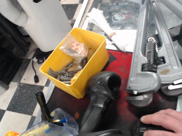 Pipe wrench