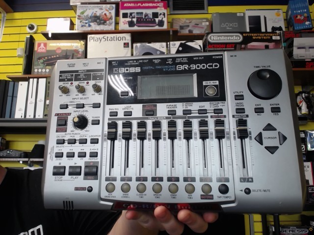 Digital recording studio mixer 8 track