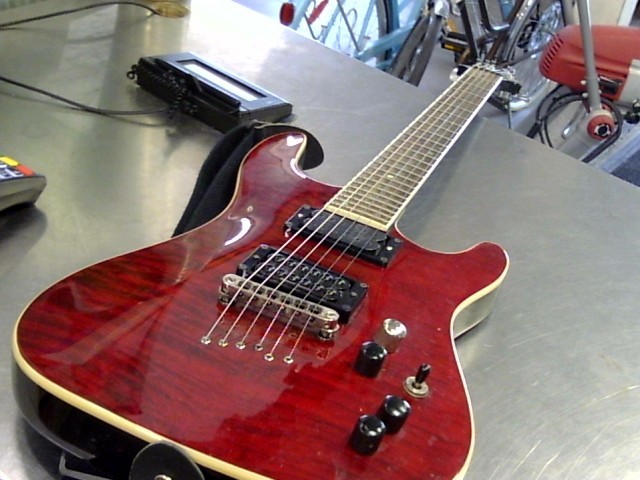 Guitar electric rouge+stand