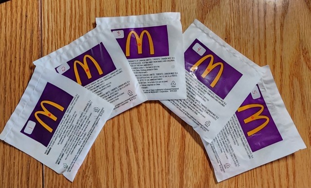 Macdonalds x taylor swift bracelet new