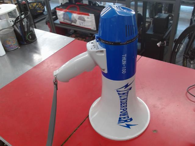 Megaphone a batterie pas d'acc