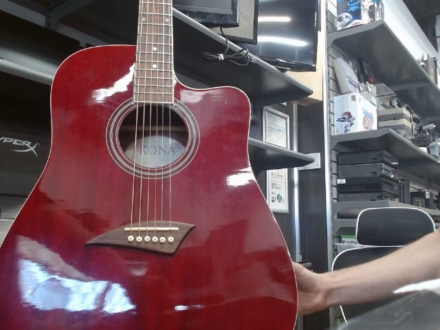 Guitar accoustique kona