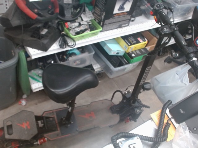 Trotinette electric brake a check.
