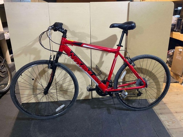 Velo rouge blanc noir occasionnal