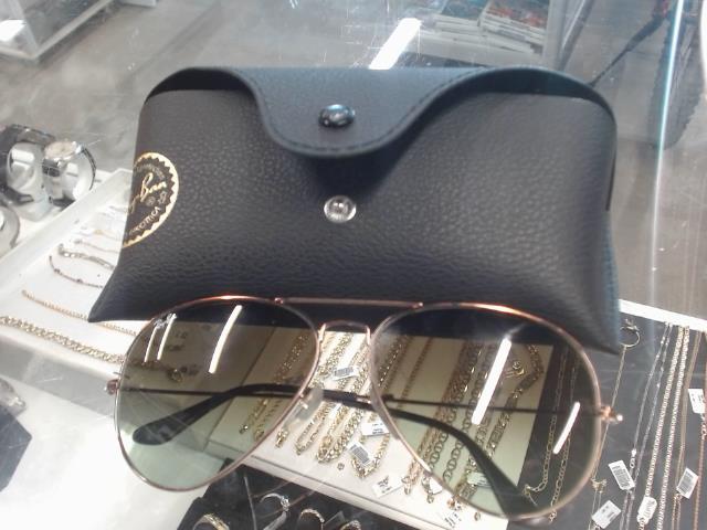 Lunette soleil rayban in case