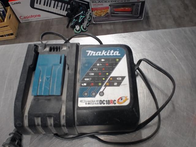 Charger battery makita
