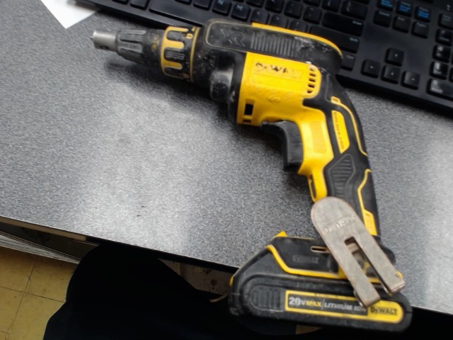 Drill a gips avec batt sans chargeur