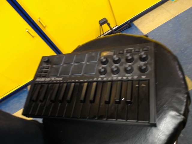 Akai controller built in dw works fine