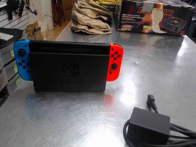 Nintendo switch+dock+chrg+2joycons