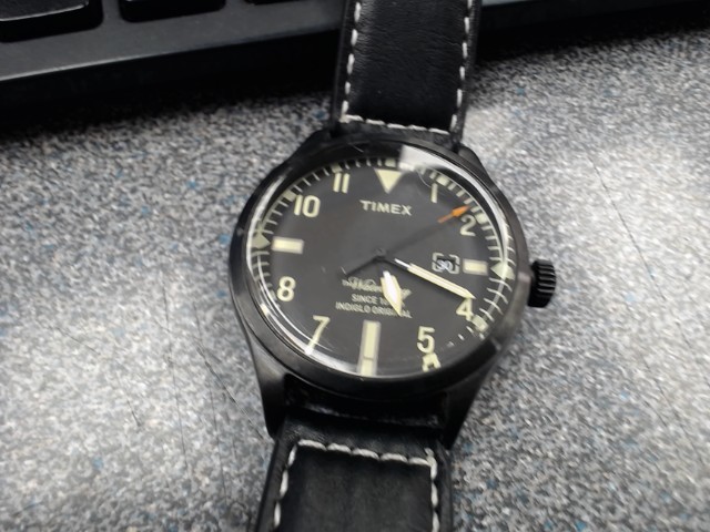 Montre homme noire