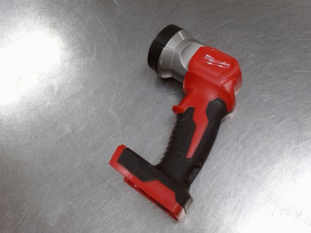 Lampe portable milwaukee m18