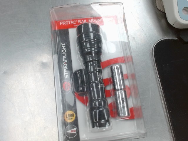 Lampe de poche pour monture de gun