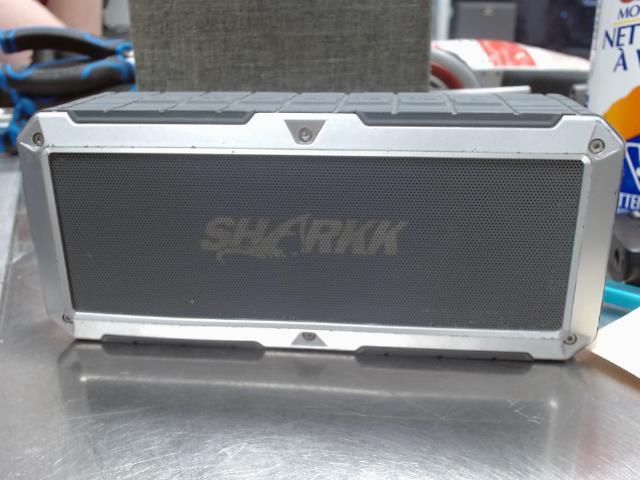 Speaker bluetooth