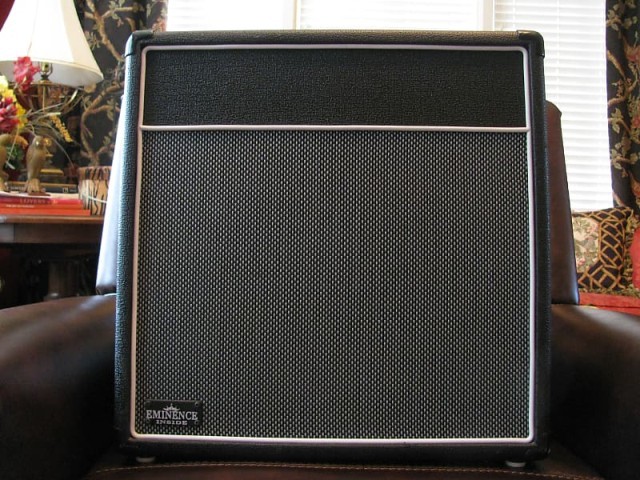 Speaker eminense inside