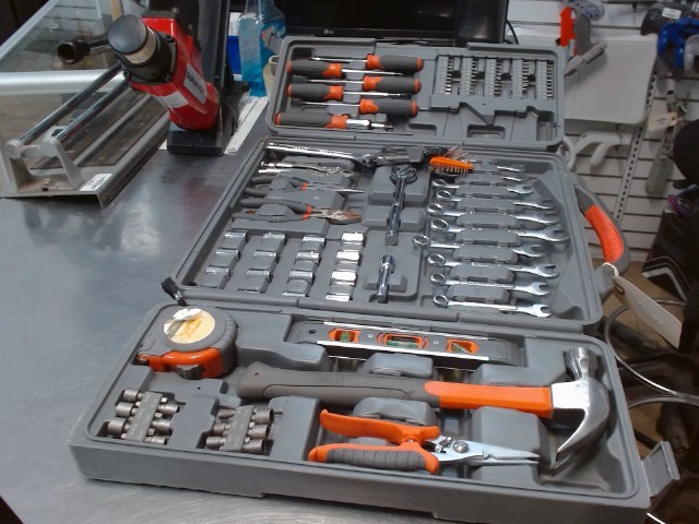 Tool kit divers