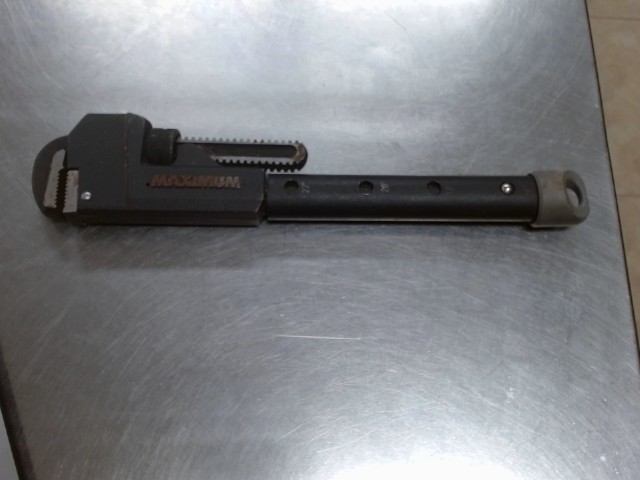 Maximum pipe wrench 16-22pouces