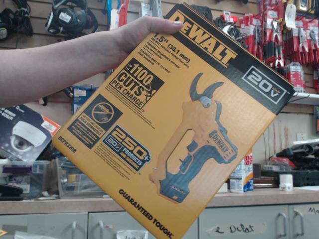 Cordless pruner