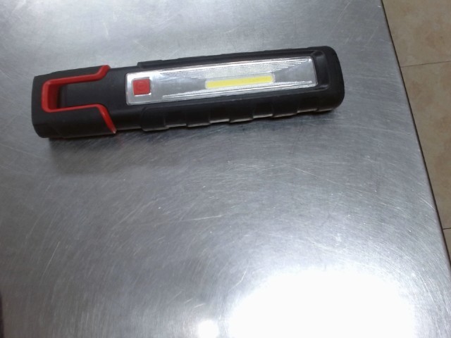 Motomaster cob dry battery worklight