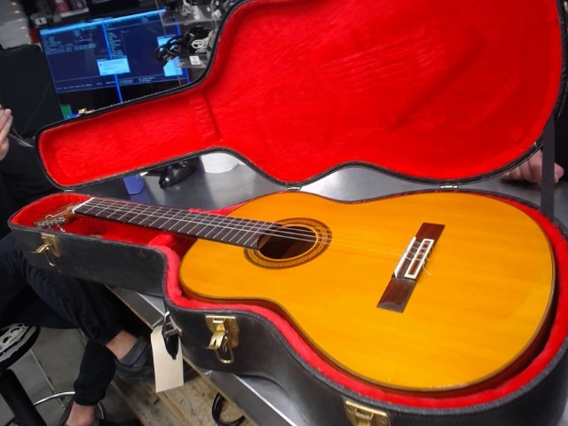 Guitare acoustique yamaha g-231ii d case