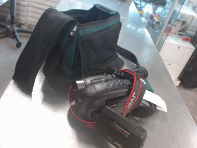 Vhs + 2 batterie + charg + sac