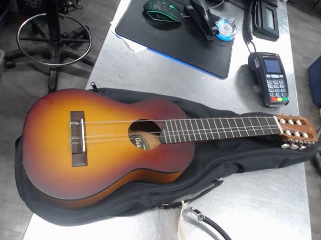 Guitalele yamaha 3 cordes