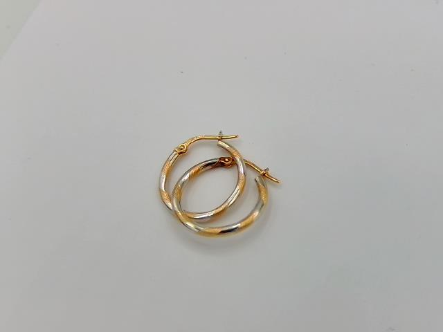 BOUCLES D OREILLES EN OR 10KT