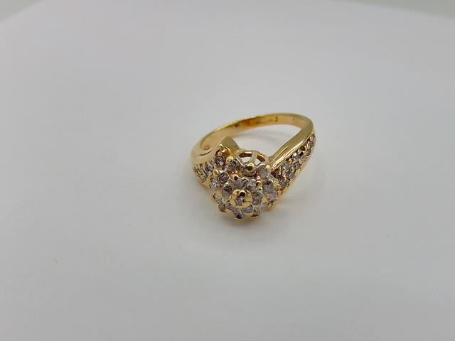 BAGUE EN OR 14KT AVEC DIAMANTS