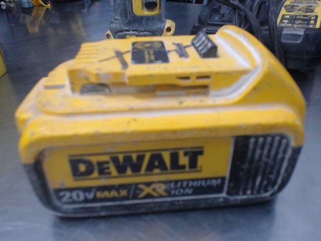 Batterie dewalt 4ah (2013)