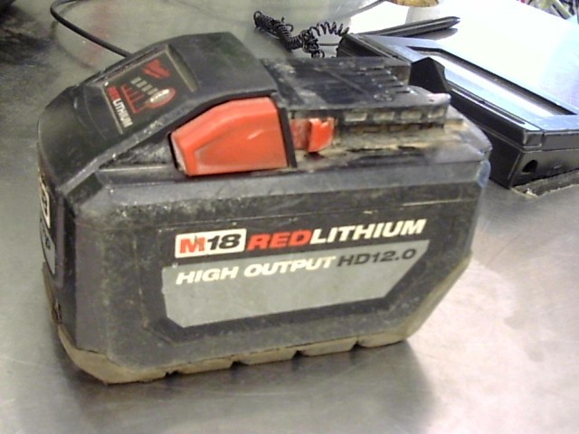 Batterie milwaukee 12ah