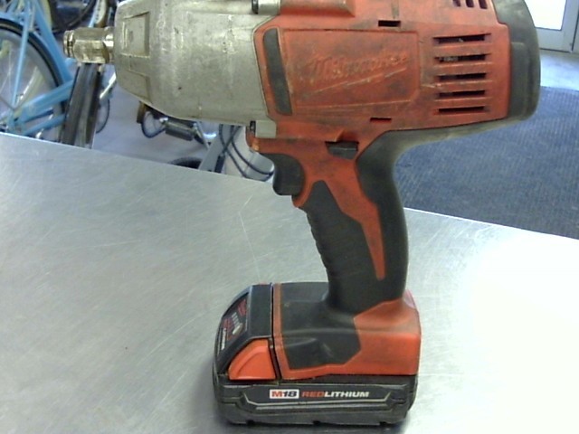 Impact wrench milwaukee avec batt 2ah