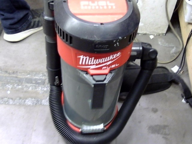 Aspirateur dorsal milwaukee 3-en-1