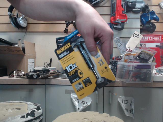 Pipe cutter