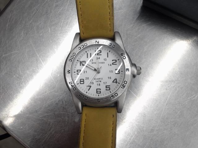 Montre windriver cr2025
