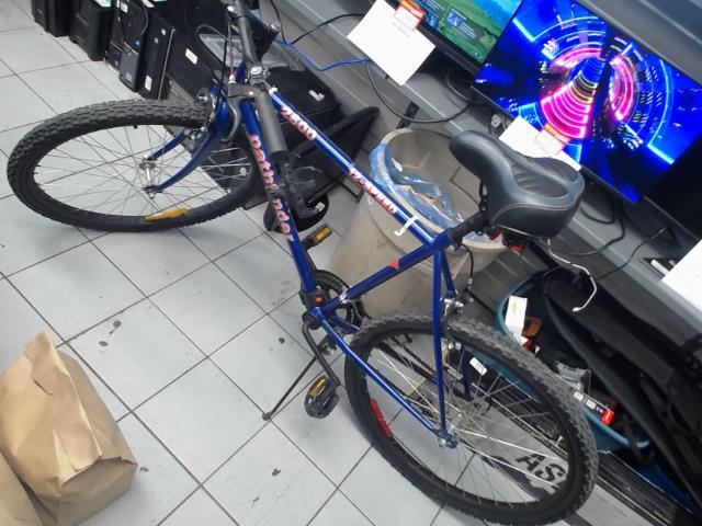 Velo pathfinder sportek bleu + lampe vf