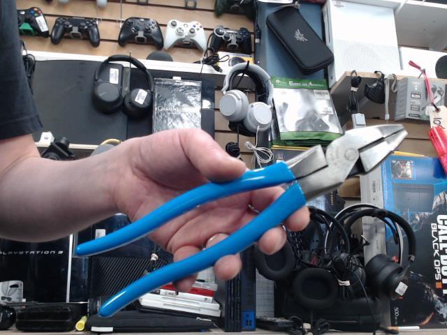 Pliers