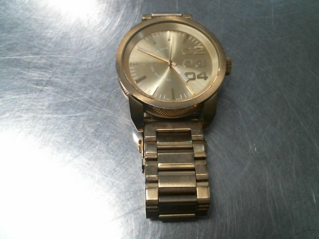 Montre diesel gold tone ht ici