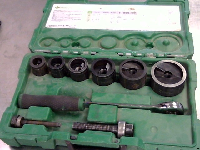 Knockout kit with ratchet