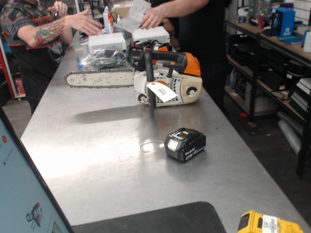Mini chainsaw
